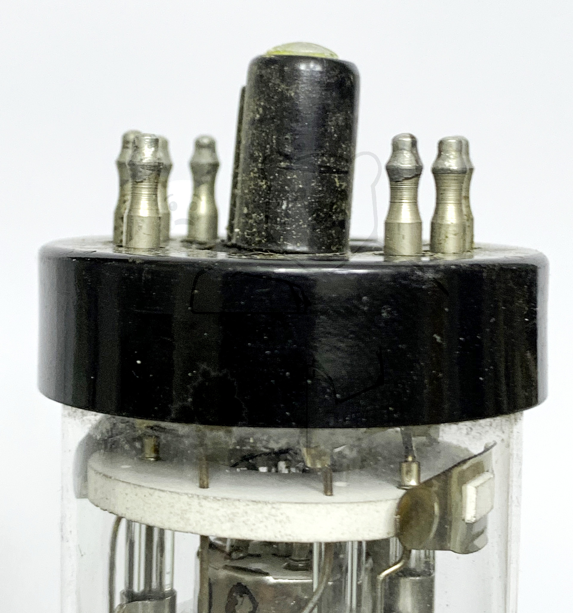 Röhren mit: Stahlröhre, 8pol. mit Mittelkontakt